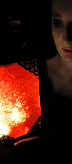 Foto: Jennifer Sonntag mit auffallender Lichtquelle