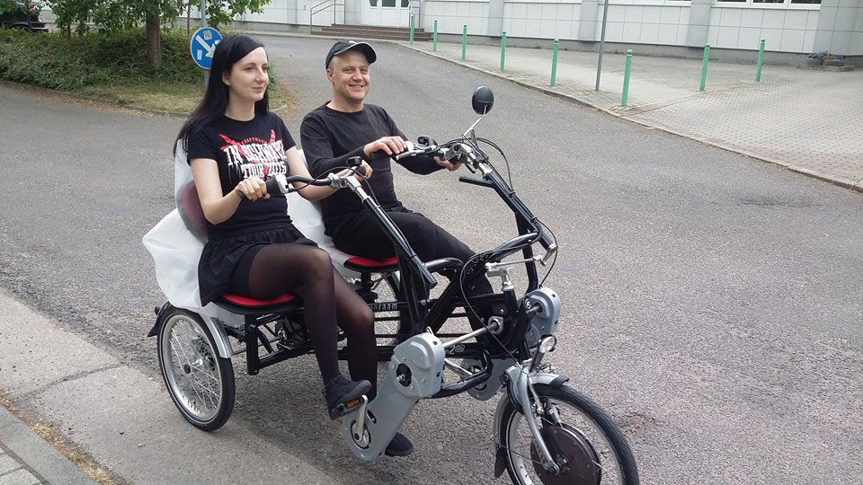 Foto: Jennifer Sonntag mit Radpartner auf Paralleltandem